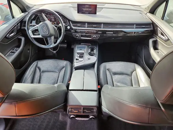 WA1LAAF70HD030490 2017 AUDI Q7 - Image 8