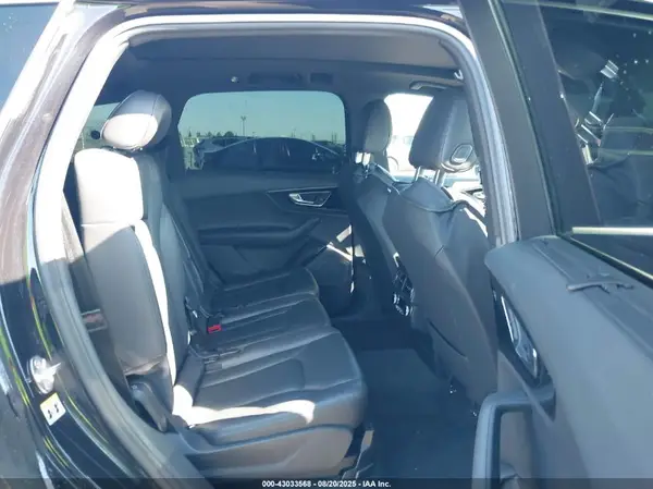 WA1LAAF70HD030747 2017 AUDI Q7 - Image 8