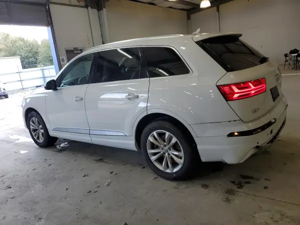 WA1LAAF70HD032563 2017 AUDI Q7 - Image 2