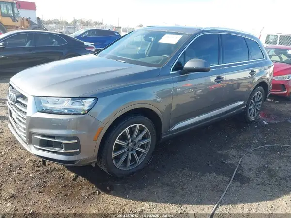 WA1LAAF70HD033454 2017 AUDI Q7 - Image 2