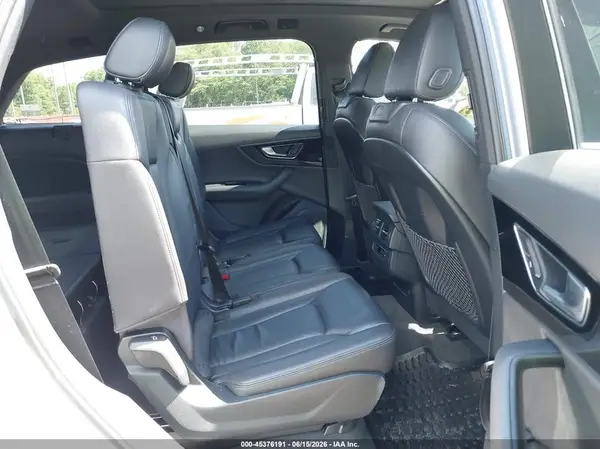 WA1LAAF70HD039223 2017 AUDI Q7 - Image 8