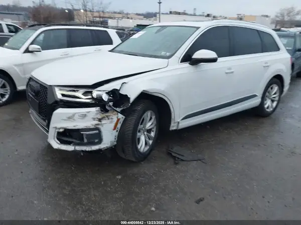 WA1LAAF70HD041800 2017 AUDI Q7 - Image 2