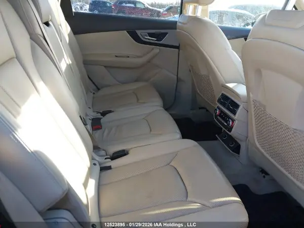 WA1LAAF70HD043742 2017 AUDI Q7 - Image 8