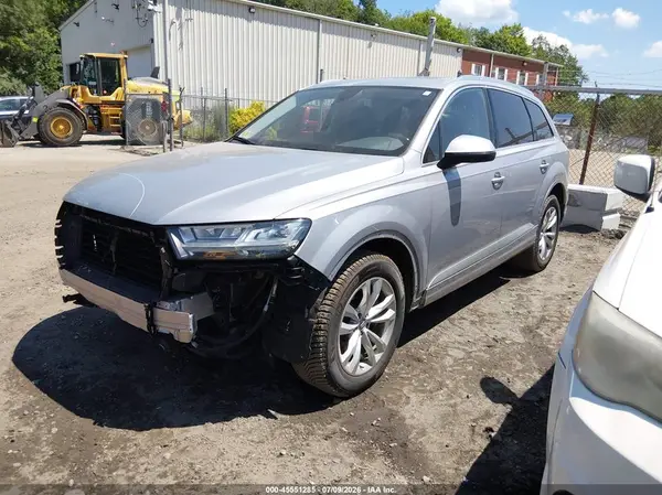 WA1LAAF70HD047239 2017 AUDI Q7 - Image 2