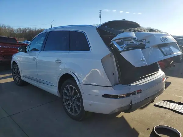 WA1LAAF70HD050559 2017 AUDI Q7 - Image 2