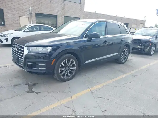 WA1LAAF70HD051985 2017 AUDI Q7 - Image 2