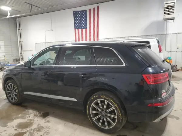 WA1LAAF70HD053767 2017 AUDI Q7 - Image 2