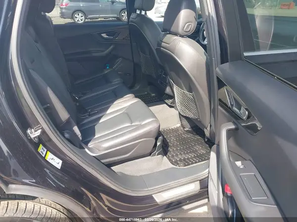 WA1LAAF70HD057138 2017 AUDI Q7 - Image 8