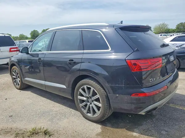 WA1LAAF70HD058466 2017 AUDI Q7 - Image 2