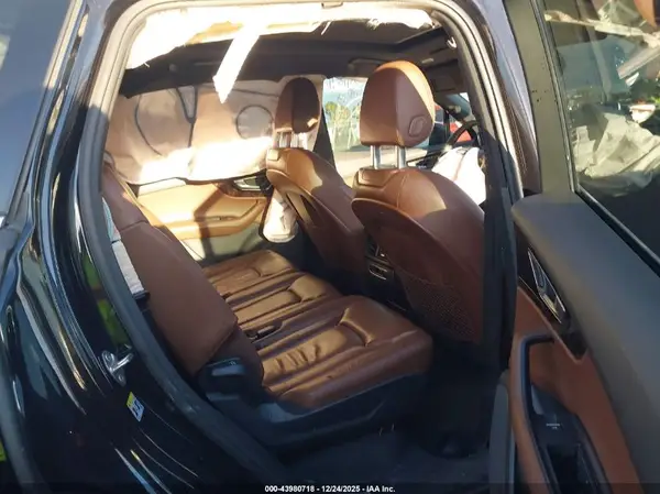 WA1LAAF70HD058600 2017 AUDI Q7 - Image 8