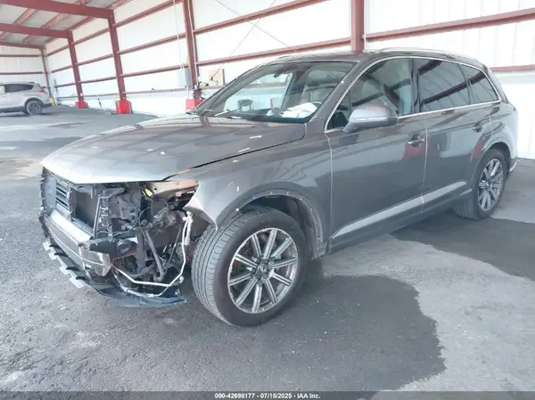 WA1LAAF70HD058709 2017 AUDI Q7 - Image 2