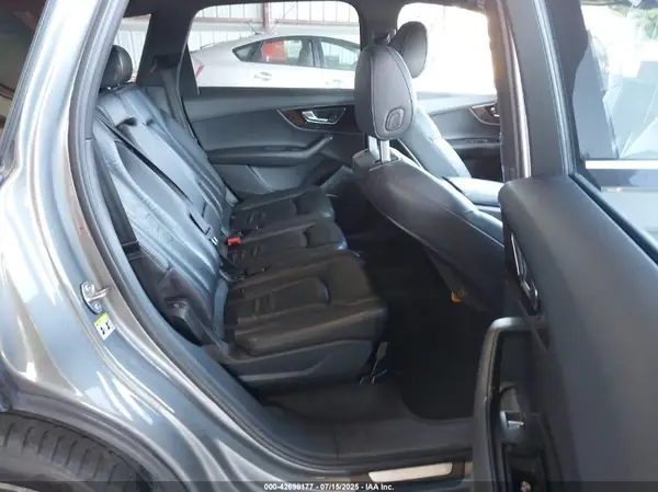 WA1LAAF70HD058709 2017 AUDI Q7 - Image 8