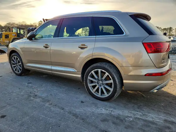 WA1LAAF70JD001769 2018 AUDI Q7 - Image 2