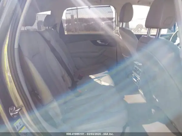 WA1LAAF70JD027840 2018 AUDI Q7 - Image 8
