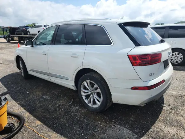 WA1LAAF70JD028471 2018 AUDI Q7 - Image 2