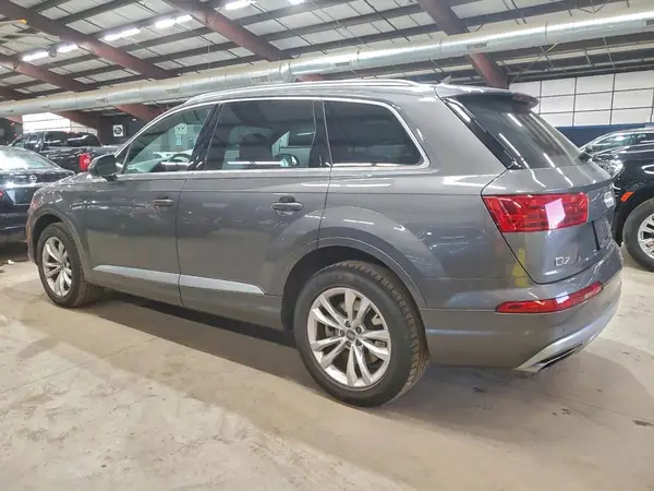 WA1LAAF70JD038501 2018 AUDI Q7 - Image 2