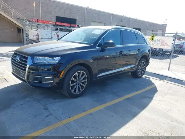 WA1LAAF70JD043049 2018 AUDI Q7 - Image 2