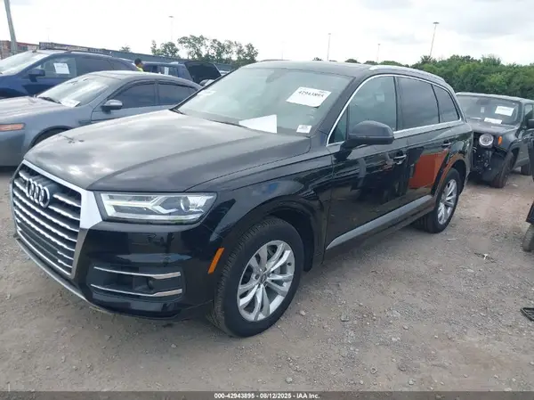 WA1LAAF70JD047781 2018 AUDI Q7 - Image 2
