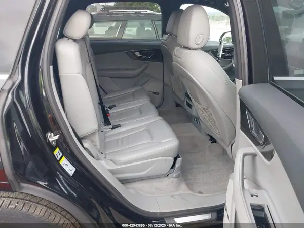 WA1LAAF70JD047781 2018 AUDI Q7 - Image 8