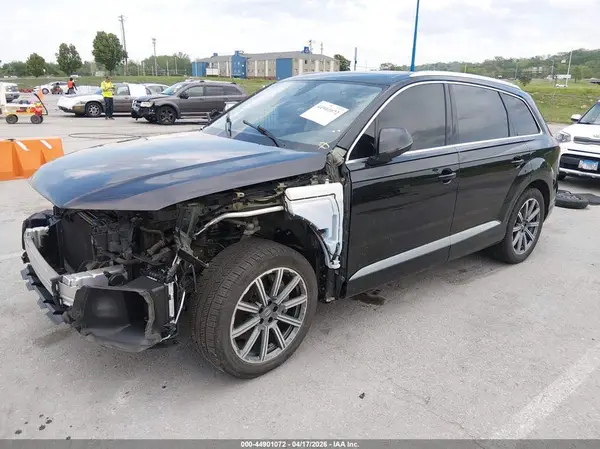 WA1LAAF70JD048770 2018 AUDI Q7 - Image 2