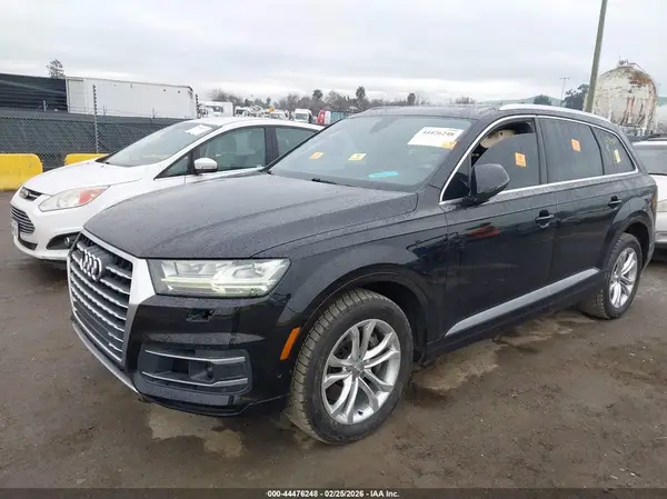 WA1LAAF70KD004835 2019 AUDI Q7 - Image 2