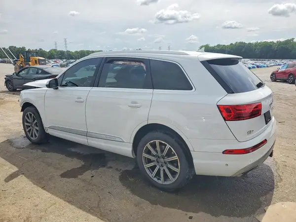 WA1LAAF70KD007329 2019 AUDI Q7 - Image 2