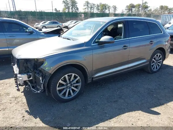 WA1LAAF70KD007931 2019 AUDI Q7 - Image 2