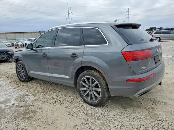 WA1LAAF70KD010943 2019 AUDI Q7 - Image 2