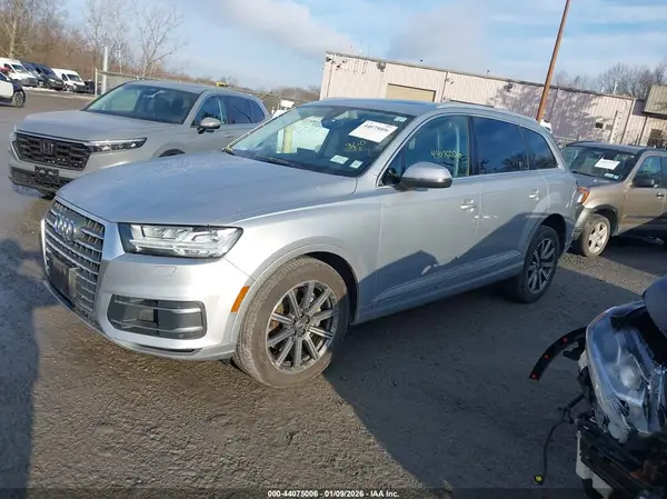 WA1LAAF70KD023272 2019 AUDI Q7 - Image 2