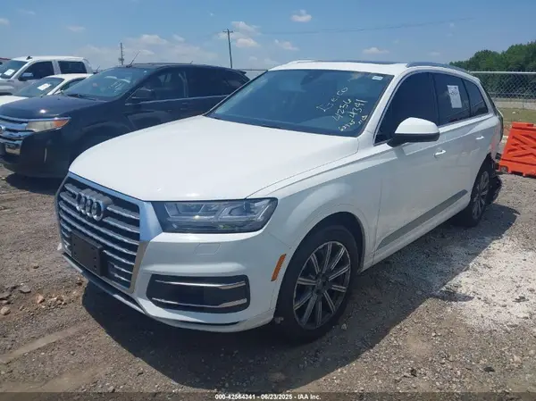 WA1LAAF70KD024096 2019 AUDI Q7 - Image 2