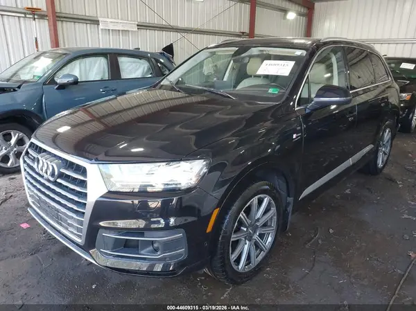 WA1LAAF70KD035518 2019 AUDI Q7 - Image 2