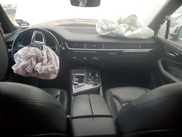 WA1LAAF71HD007297 2017 AUDI Q7 - Image 8