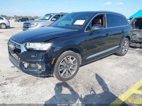 WA1LAAF71HD008904 2017 AUDI Q7 - Image 2