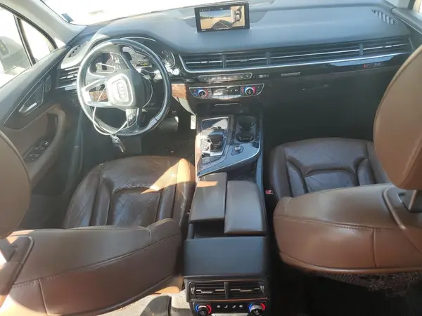 WA1LAAF71HD012483 2017 AUDI Q7 - Image 8