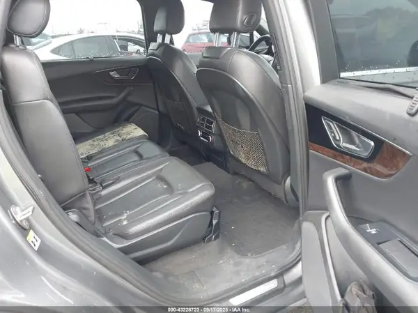 WA1LAAF71HD014122 2017 AUDI Q7 - Image 8
