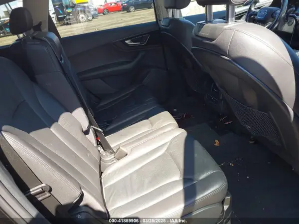 WA1LAAF71HD014251 2017 AUDI Q7 - Image 8