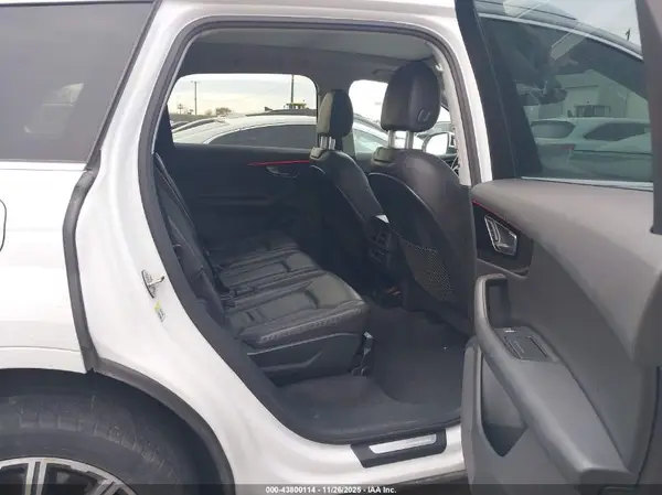 WA1LAAF71HD018090 2017 AUDI Q7 - Image 8