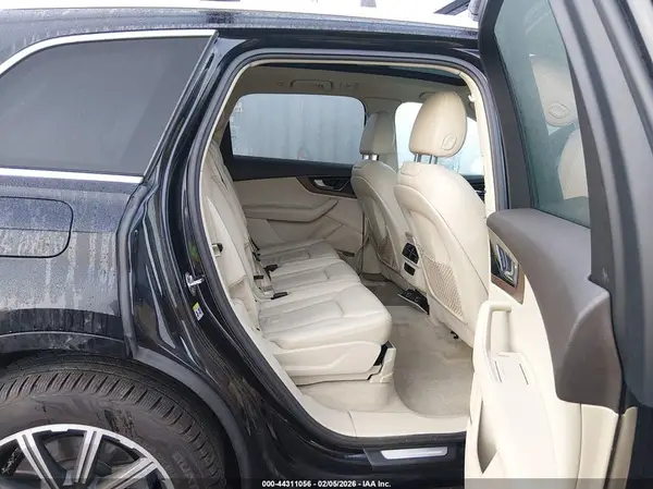 WA1LAAF71HD021698 2017 AUDI Q7 - Image 8