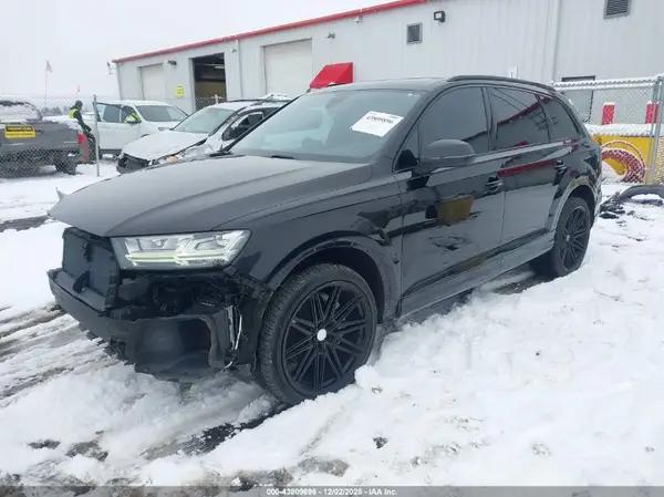 WA1LAAF71HD022608 2017 AUDI Q7 - Image 2