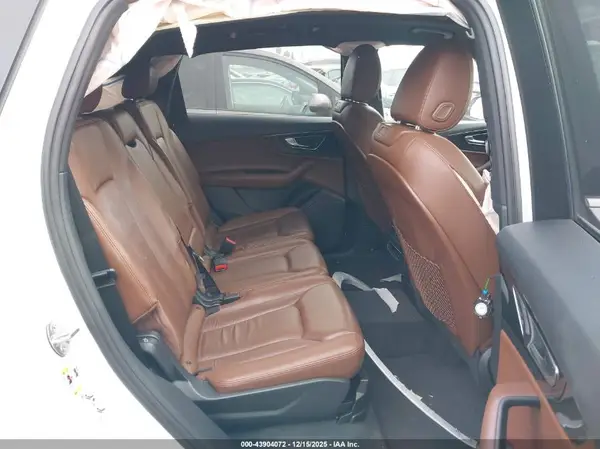 WA1LAAF71HD023063 2017 AUDI Q7 - Image 8