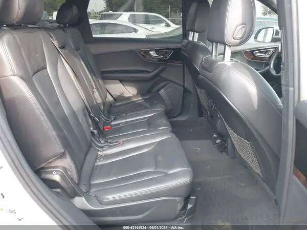 WA1LAAF71HD024553 2017 AUDI Q7 - Image 8