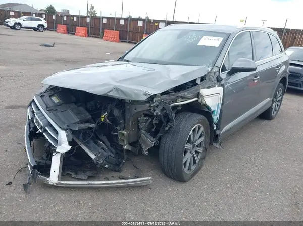 WA1LAAF71HD024777 2017 AUDI Q7 - Image 2