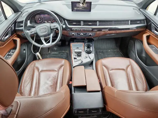 WA1LAAF71HD025184 2017 AUDI Q7 - Image 8