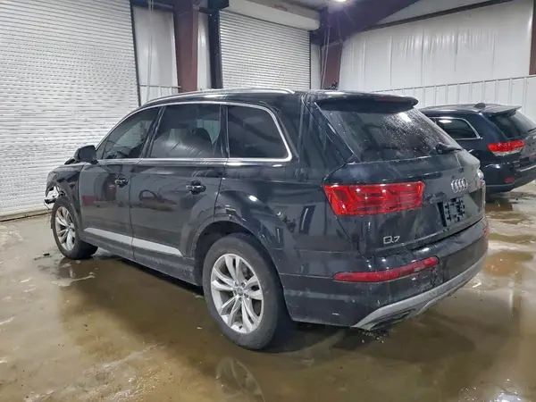 WA1LAAF71HD032572 2017 AUDI Q7 - Image 2