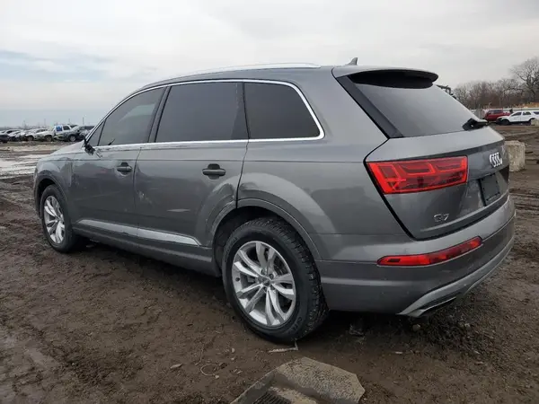 WA1LAAF71HD032877 2017 AUDI Q7 - Image 2