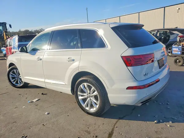 WA1LAAF71HD032958 2017 AUDI Q7 - Image 2
