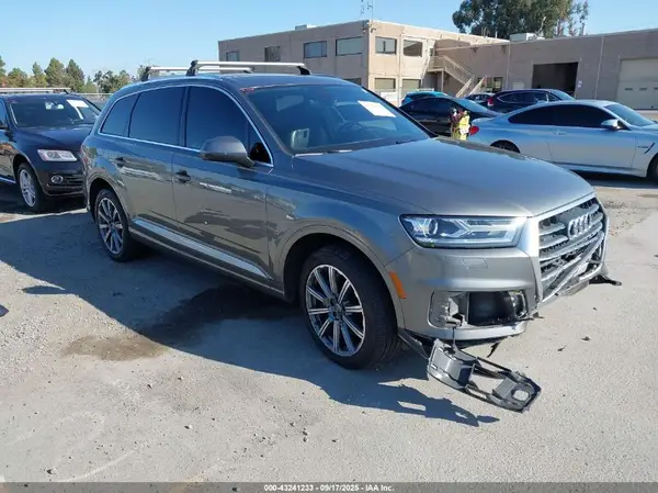 WA1LAAF71HD054054 2017 AUDI Q7 - Image 1