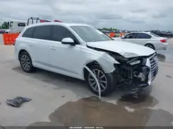WA1LAAF71HD056435 2017 AUDI Q7