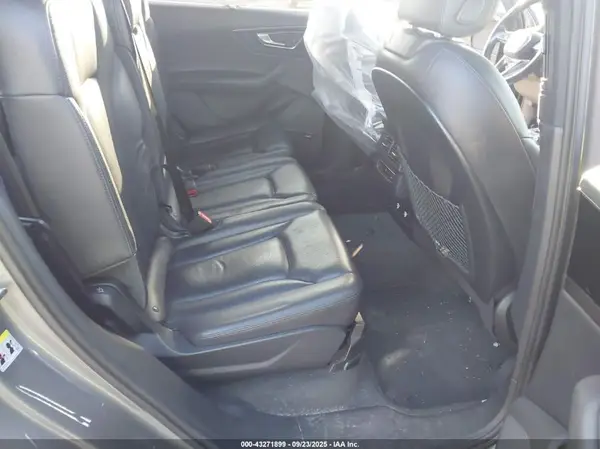 WA1LAAF71JD016572 2018 AUDI Q7 - Image 8