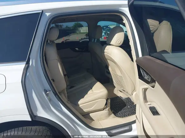WA1LAAF71JD025627 2018 AUDI Q7 - Image 8